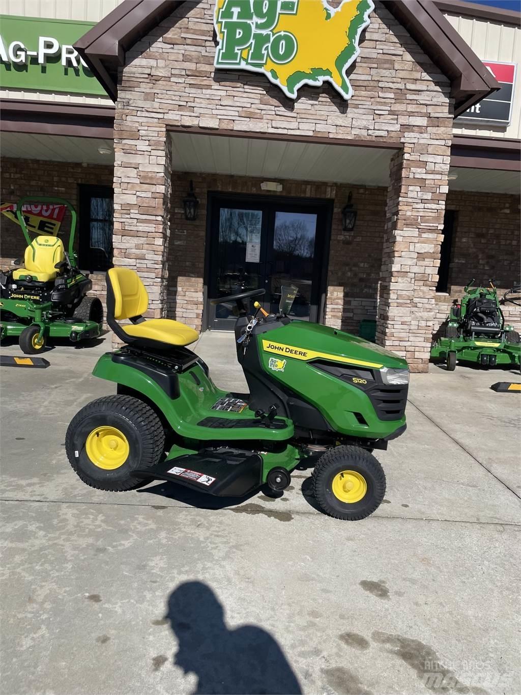 John Deere S120 Ráülős fűnyírók