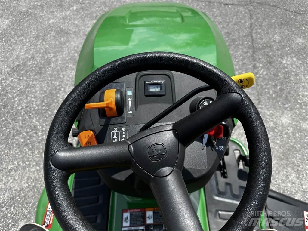 John Deere S120 Ráülős fűnyírók