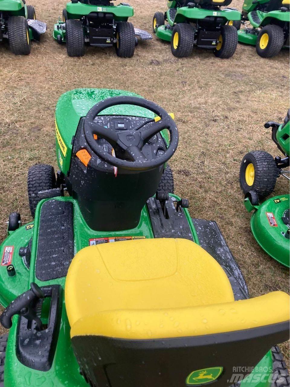 John Deere s120 Ráülős fűnyírók