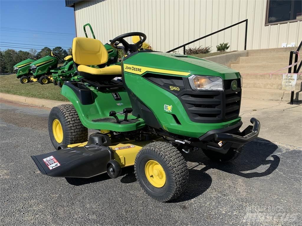 John Deere S140 Ráülős fűnyírók