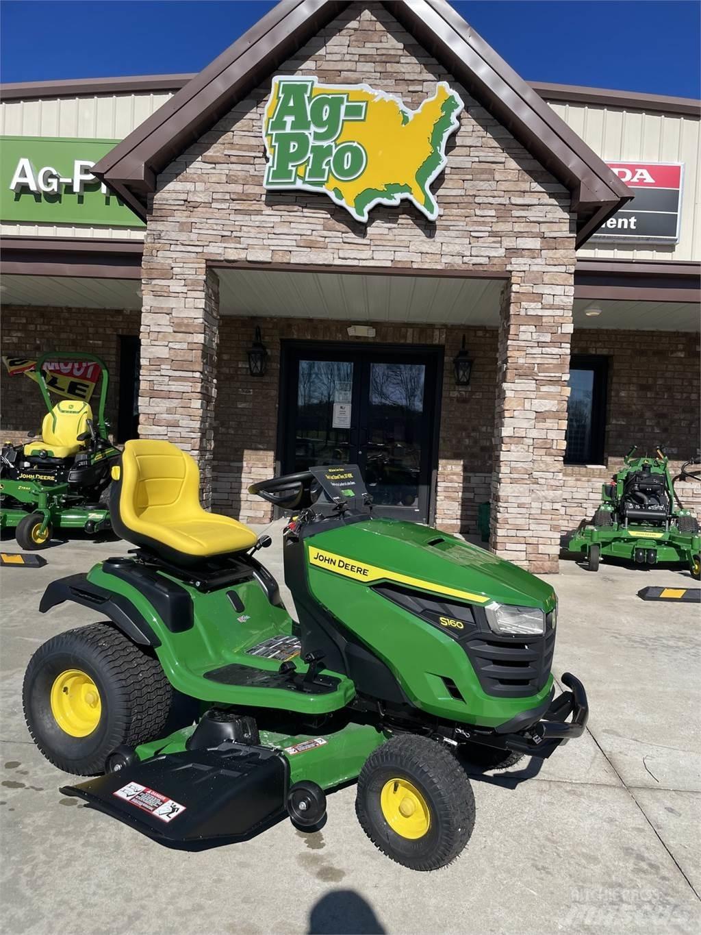 John Deere S160 Kompakt traktorok