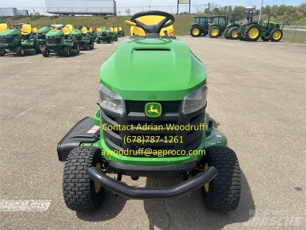John Deere S220 Ráülős fűnyírók