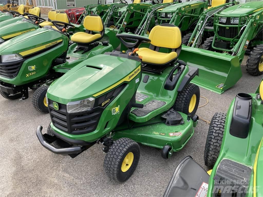 John Deere S240 Kompakt traktorok