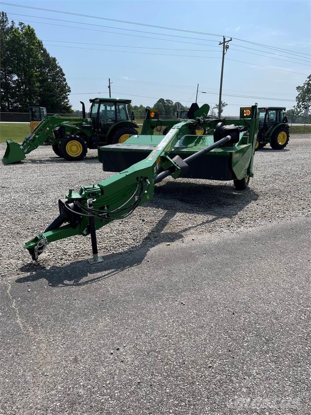 John Deere S300 Öntöző Kaszák