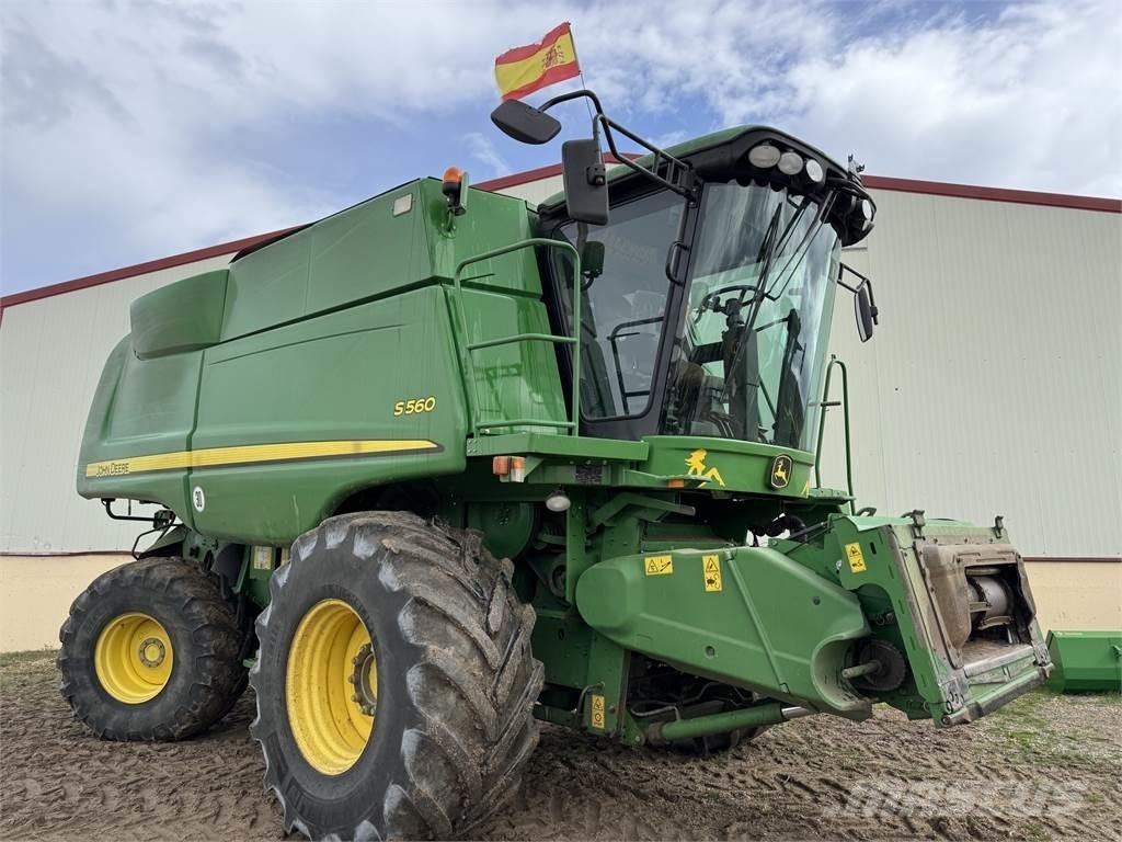 John Deere S560 Kombájnok