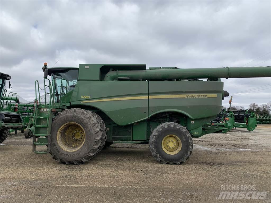 John Deere S680 Kombájnok