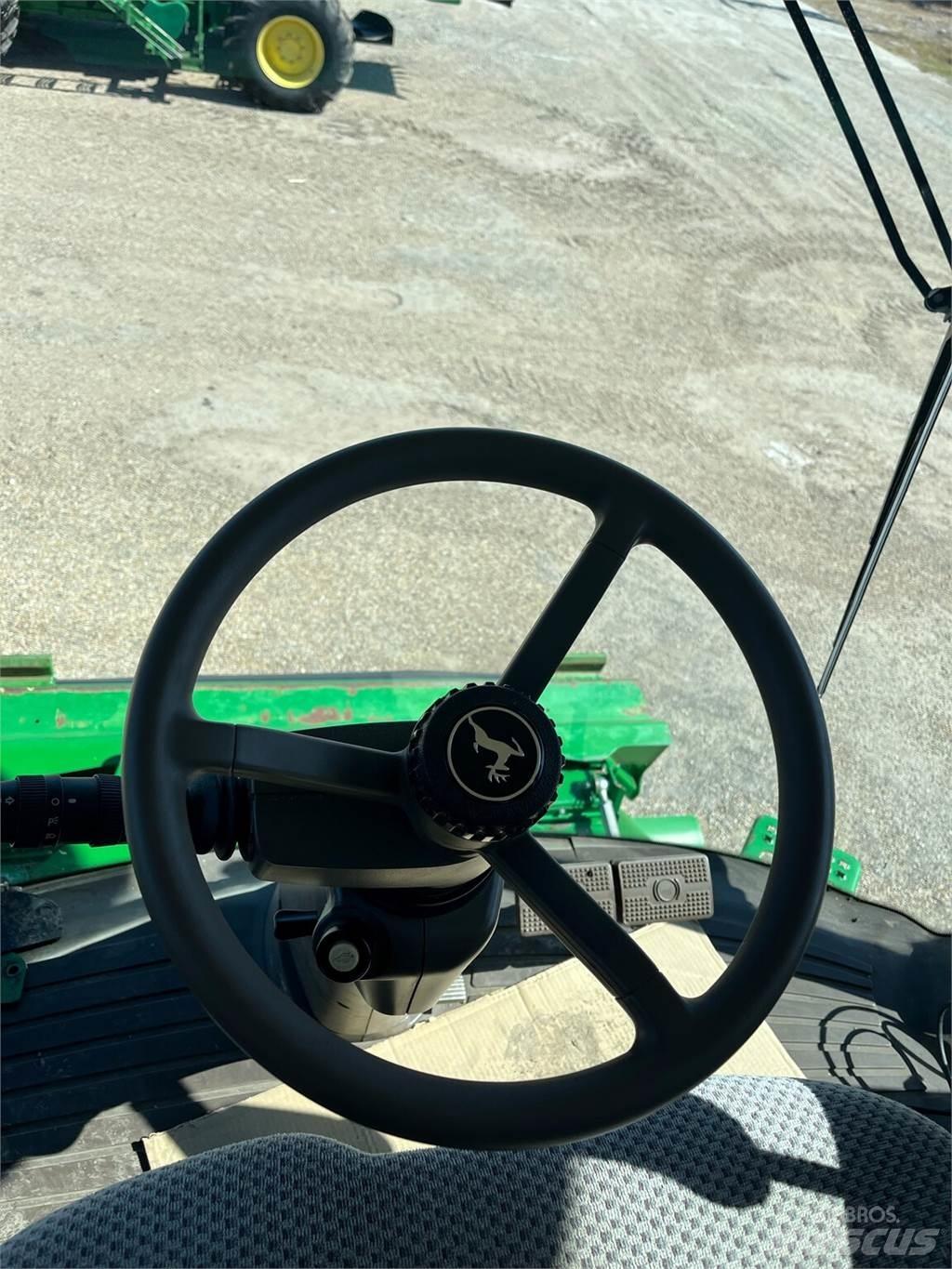 John Deere S680 Kombájnok
