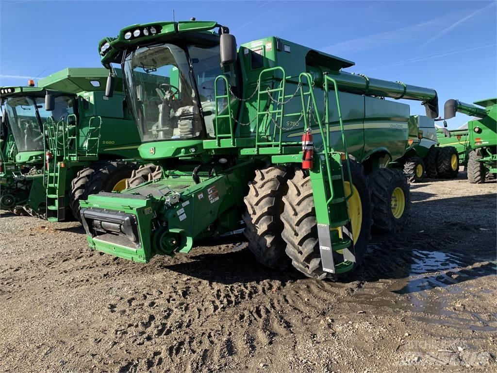 John Deere S780 Kombájnok