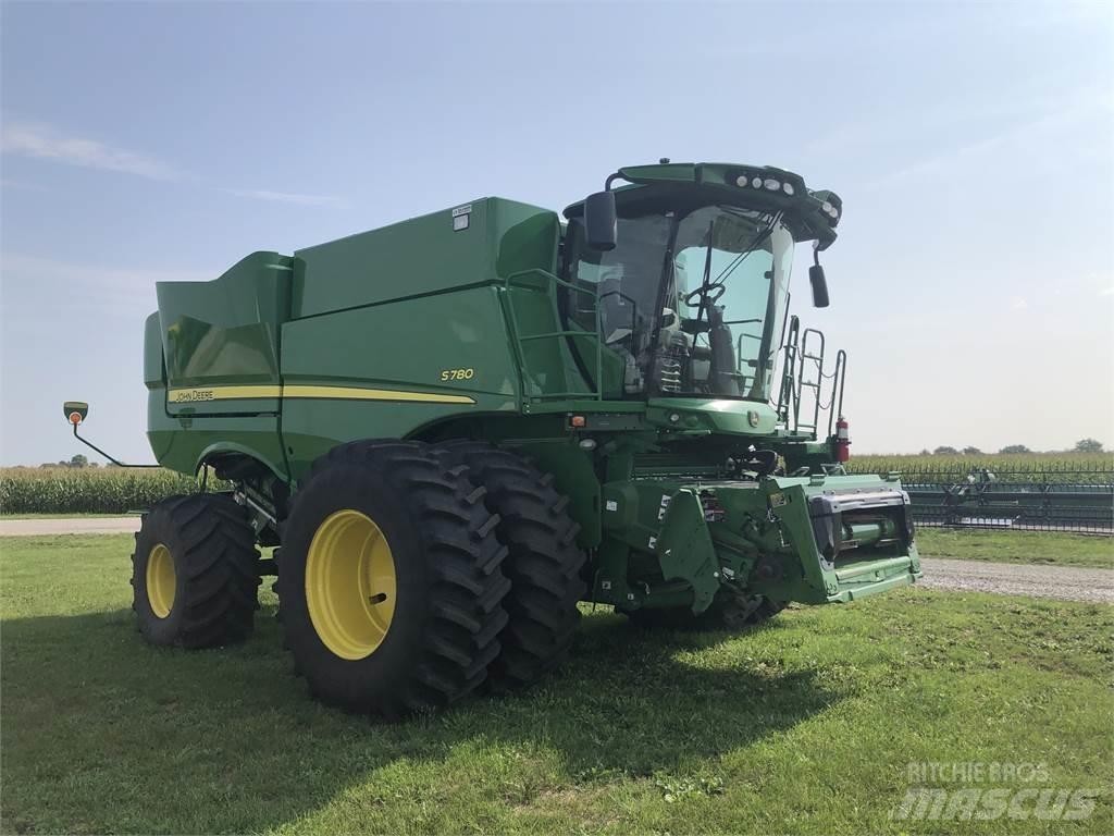 John Deere S780 Kombájnok