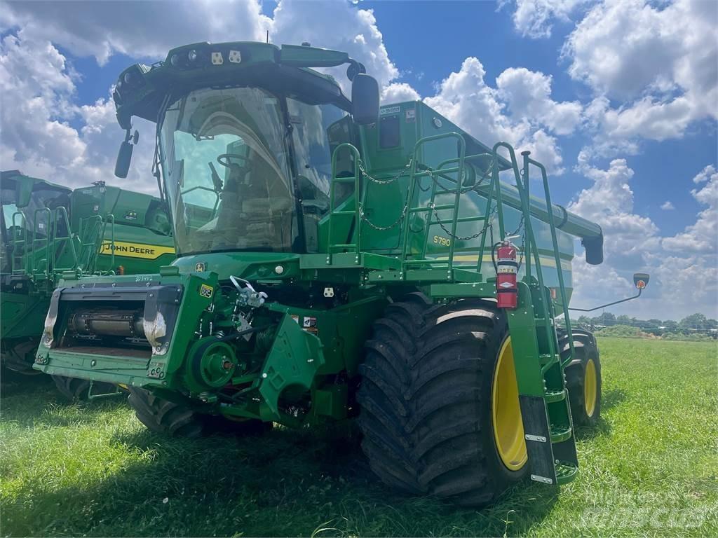 John Deere S790 Kombájnok