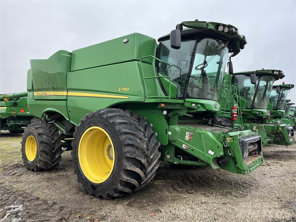 John Deere S790 Kombájnok