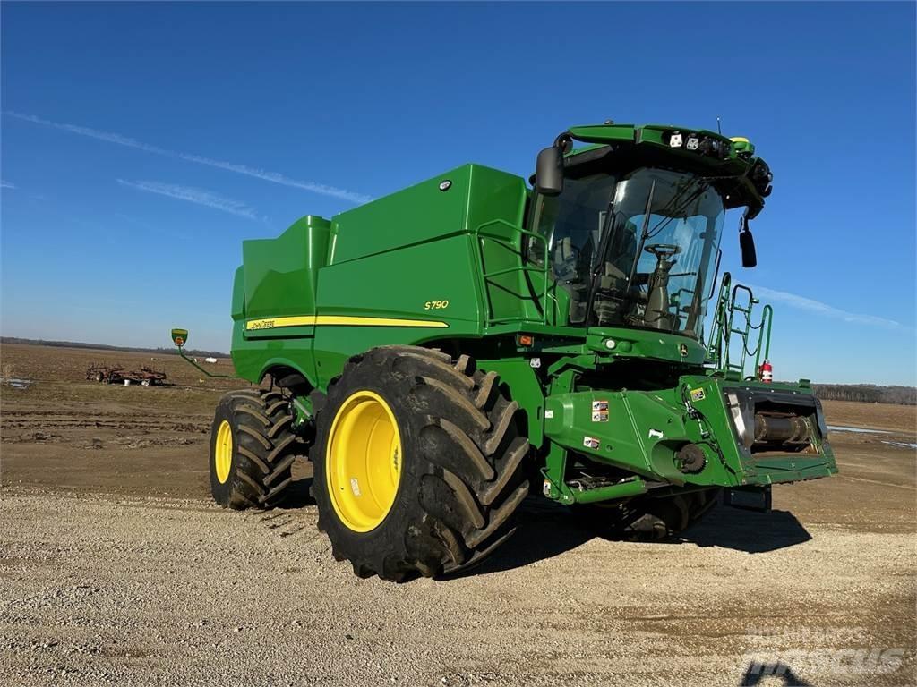John Deere S790 Kombájnok