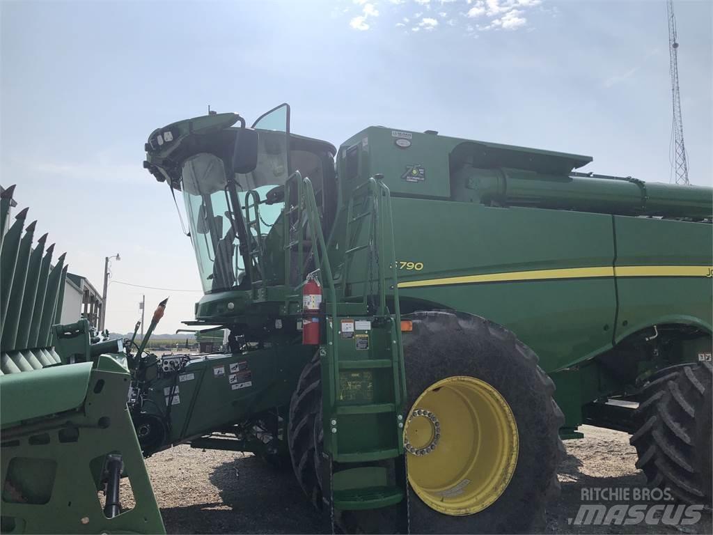 John Deere S790 Kombájnok