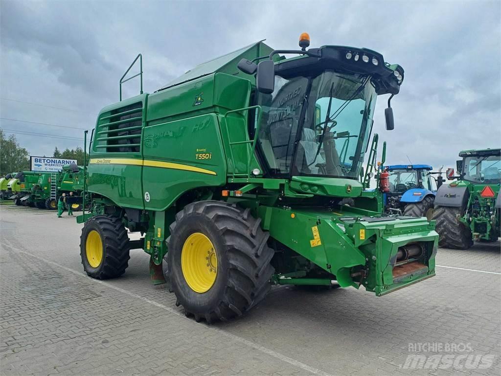 John Deere T550 Kombájnok