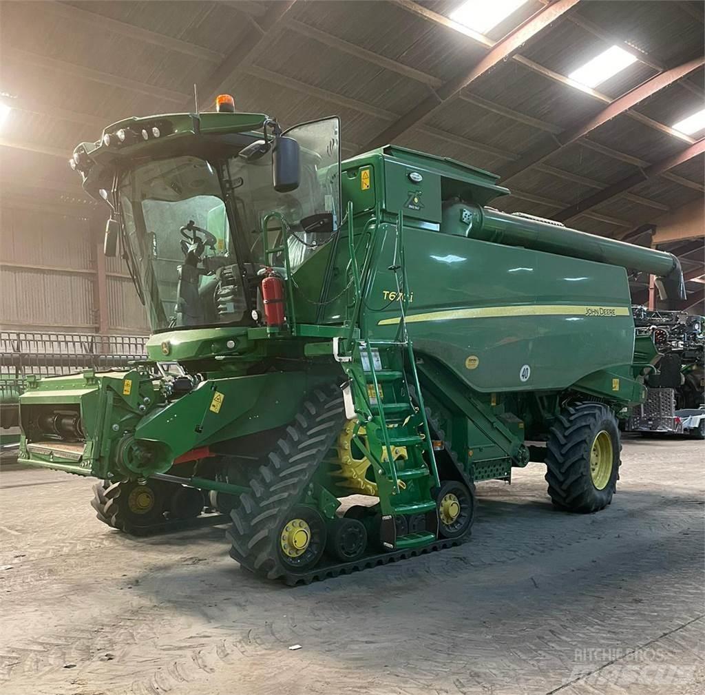 John Deere T670 Kombájnok