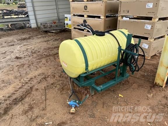 John Deere VN Vontatott trágyaszórók
