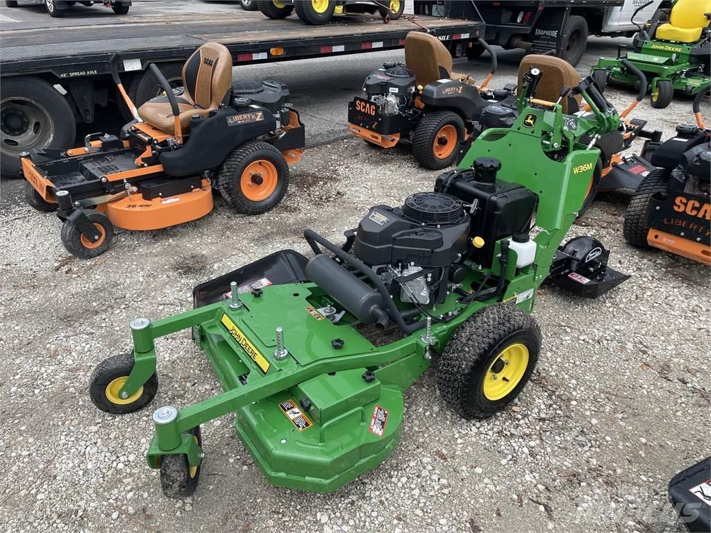 John Deere W36M Tolókaros fűnyírók