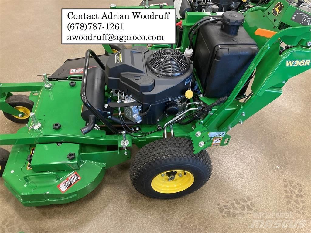 John Deere W36R Tolókaros fűnyírók