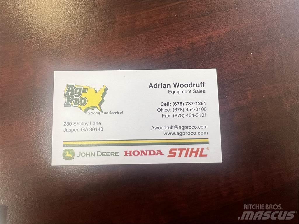 John Deere W36R Tolókaros fűnyírók