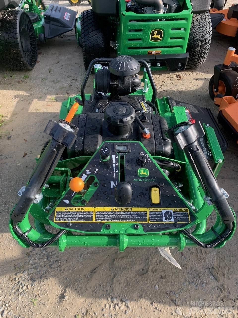 John Deere W36R Tolókaros fűnyírók