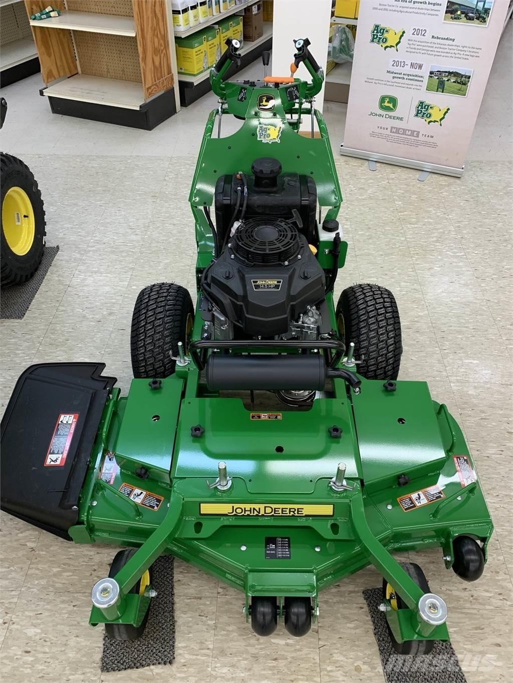 John Deere W48M Tolókaros fűnyírók