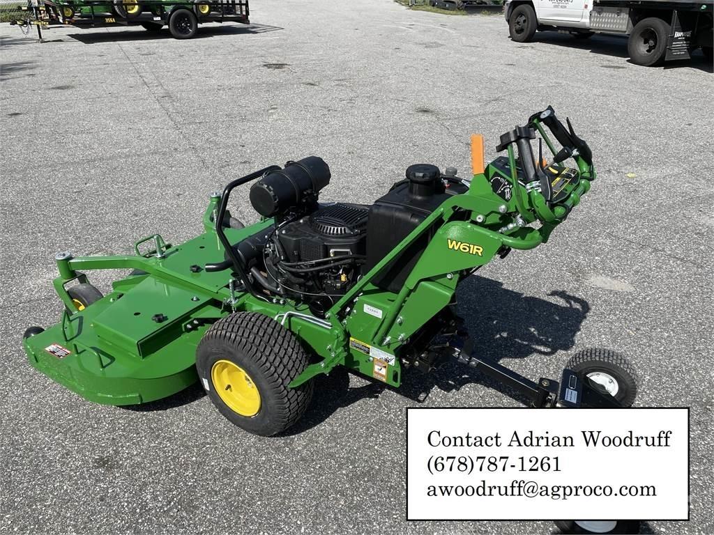 John Deere W61R Tolókaros fűnyírók