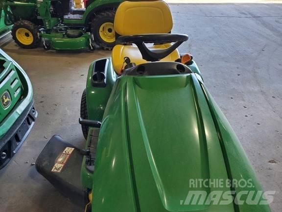 John Deere X304 Ráülős fűnyírók