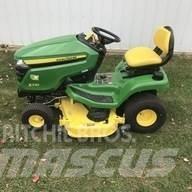 John Deere X330 Kompakt traktorok
