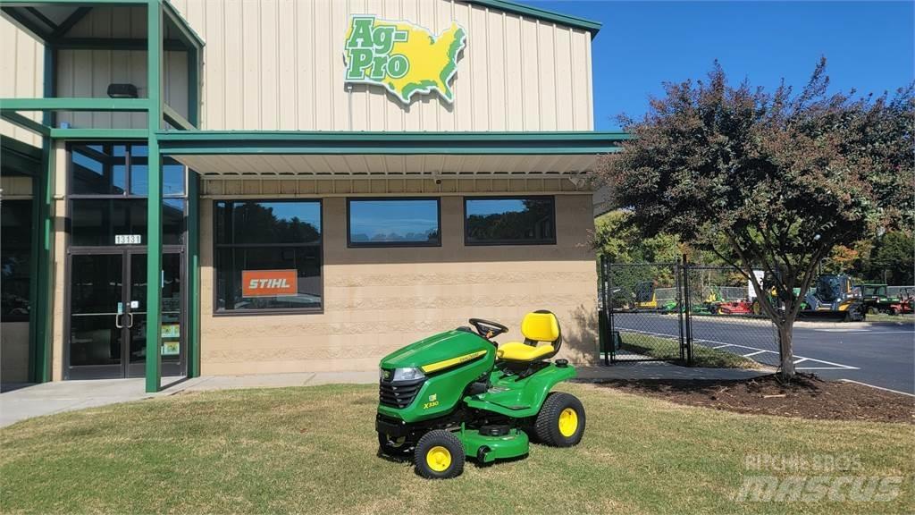 John Deere x330 Kompakt traktorok