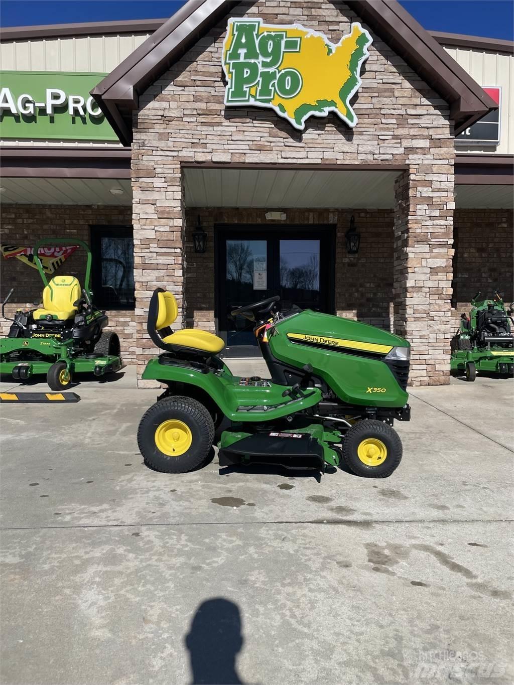 John Deere X350 Kompakt traktorok