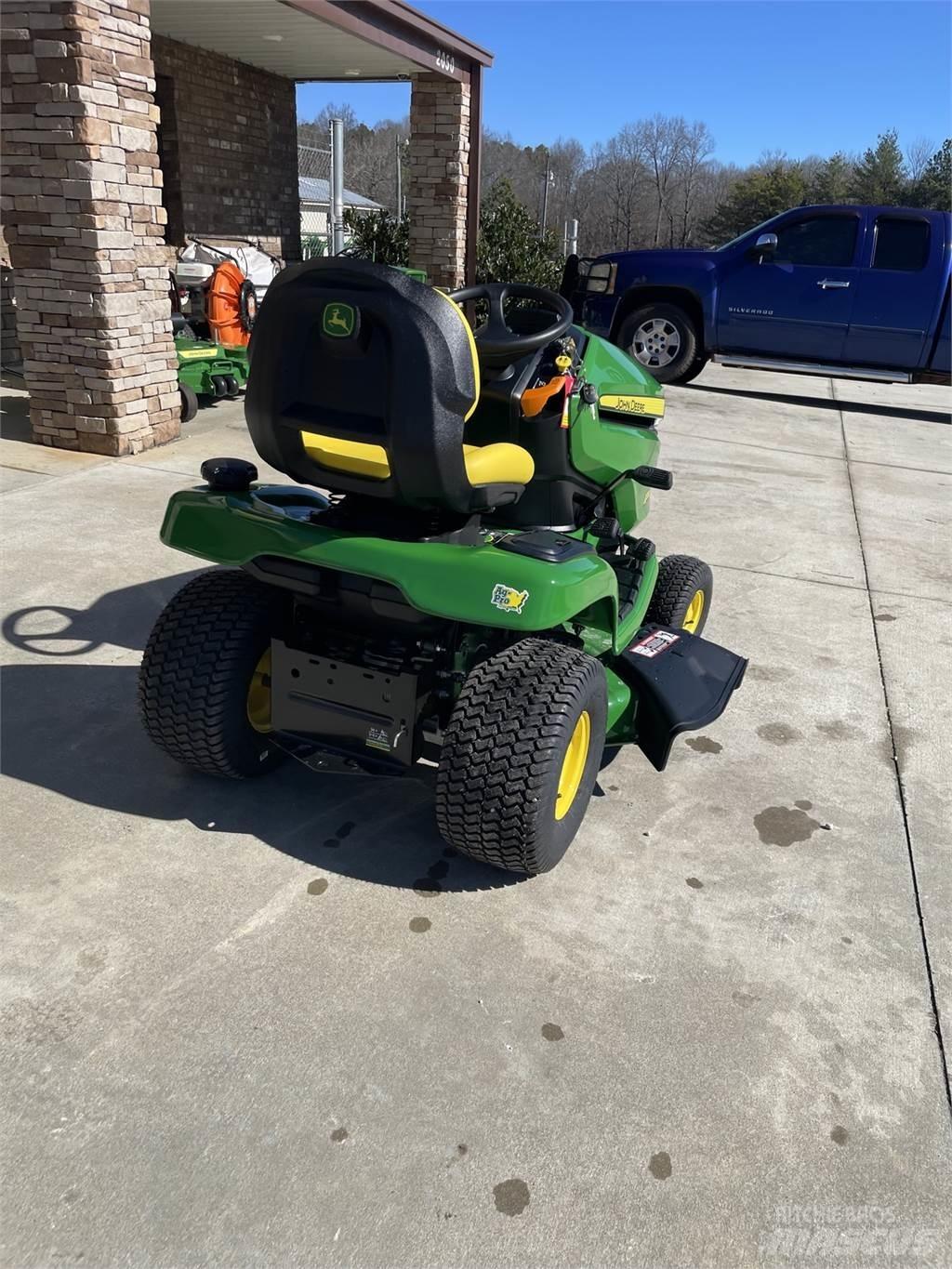 John Deere X350 Kompakt traktorok