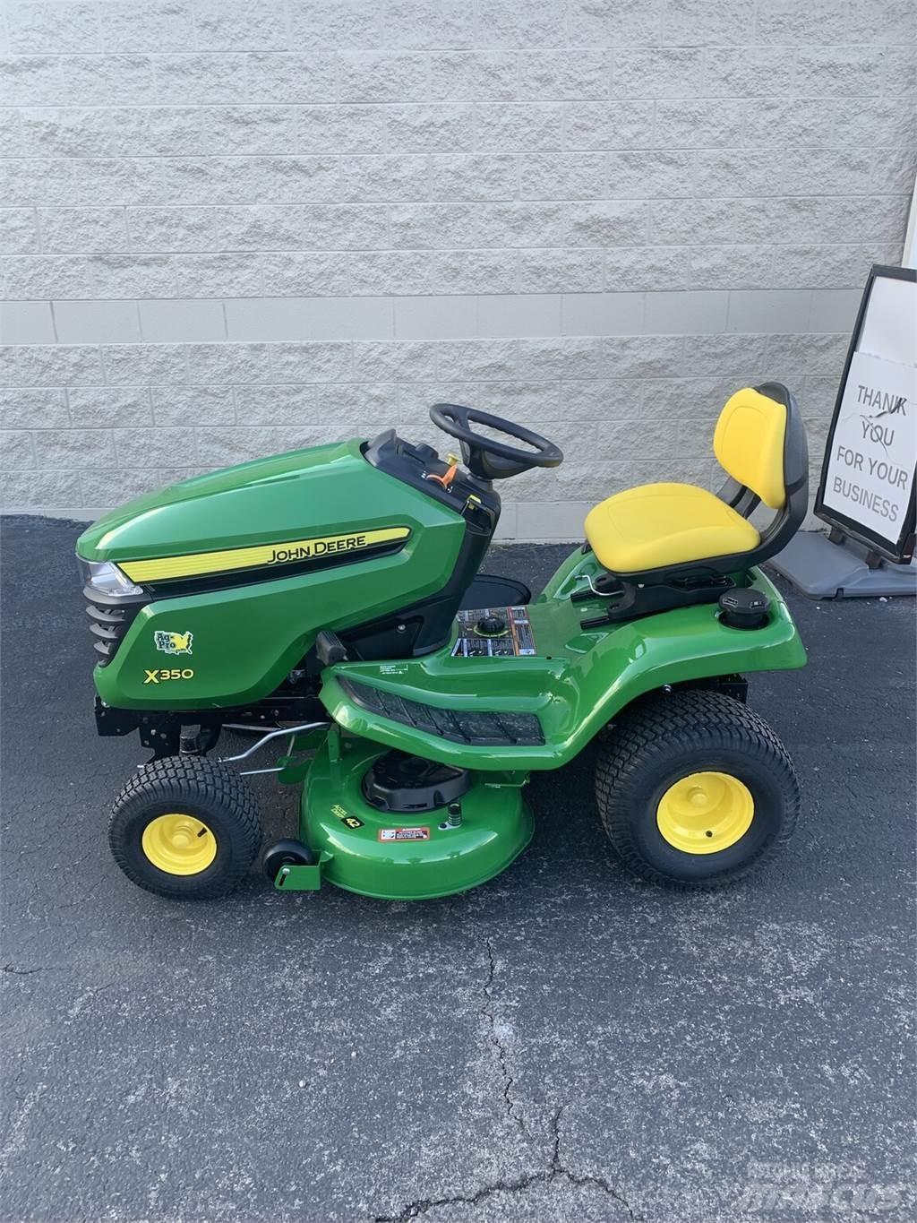 John Deere X350 Kompakt traktorok