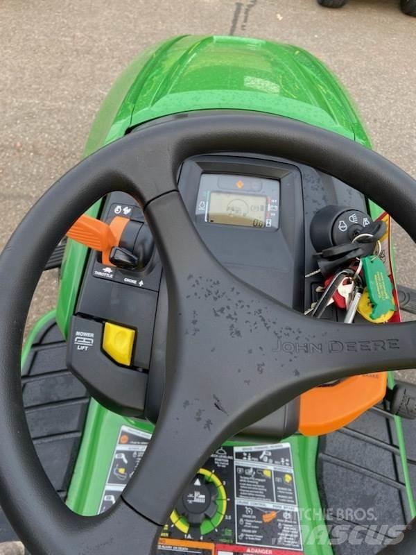 John Deere X350 Kompakt traktorok