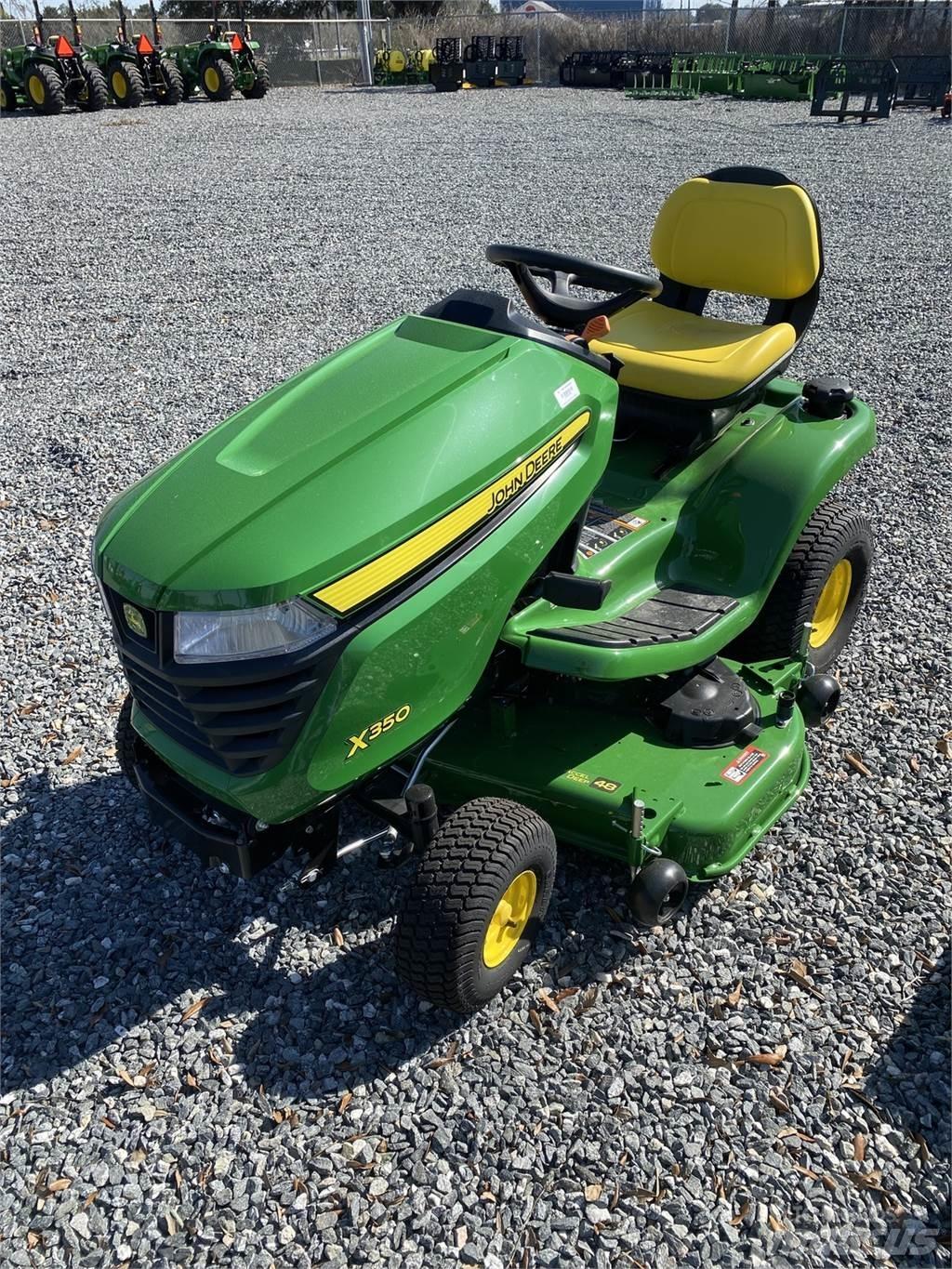 John Deere X350 Kompakt traktorok