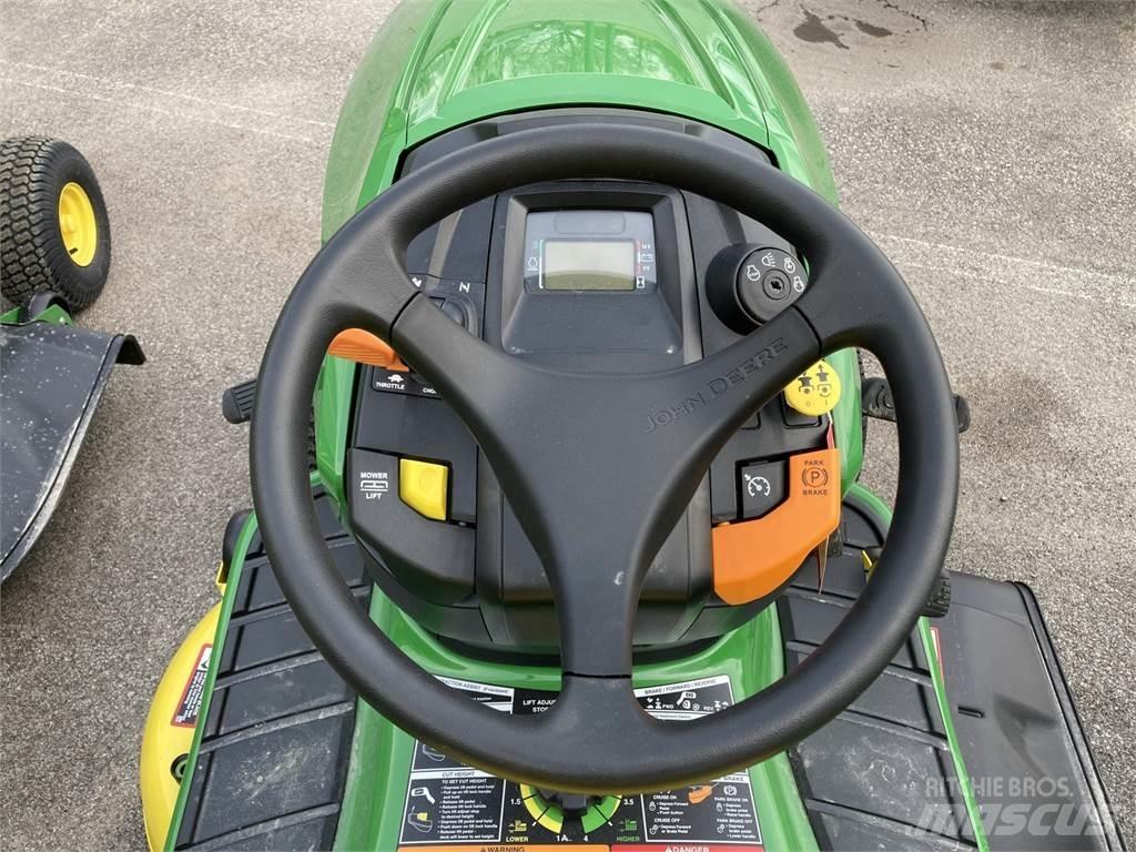 John Deere X350 Kompakt traktorok
