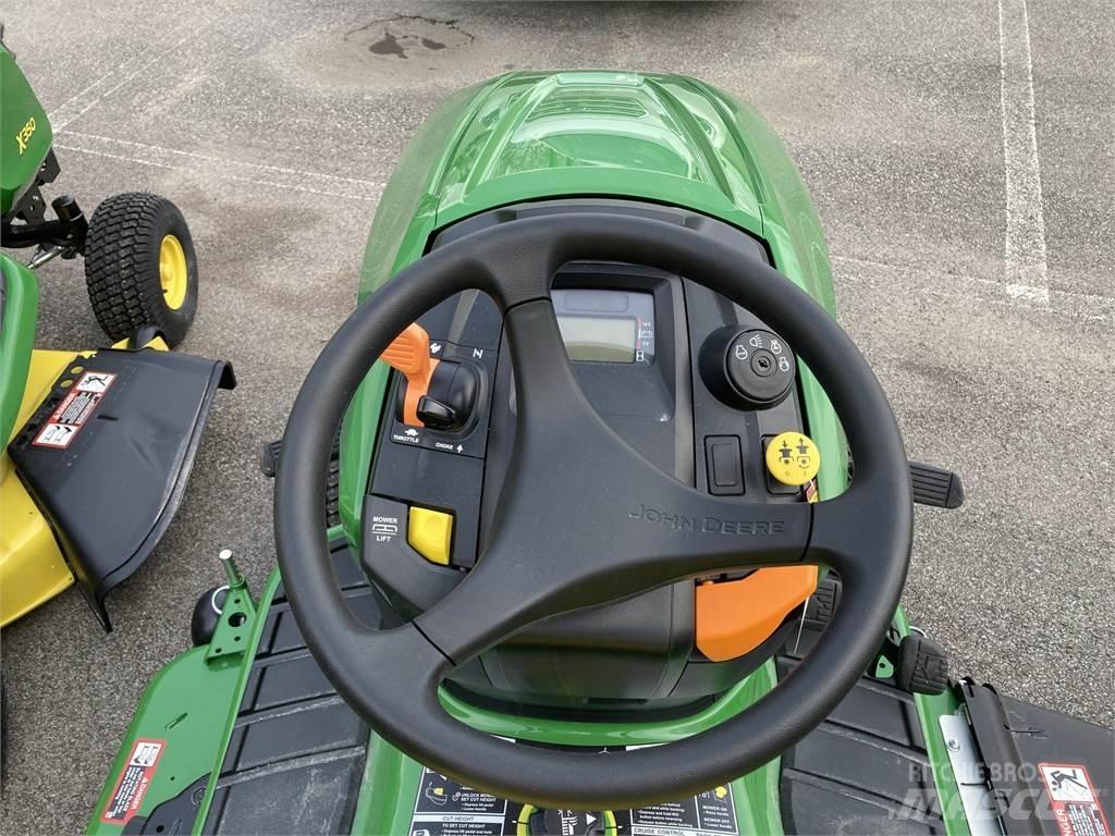 John Deere X350 Kompakt traktorok