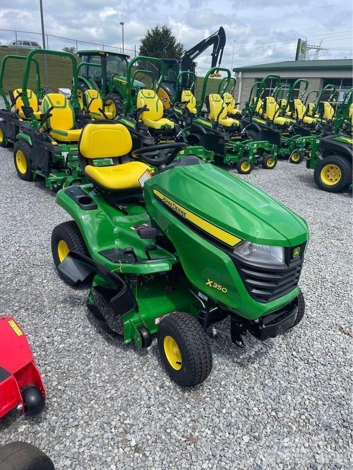 John Deere X350 Kompakt traktorok