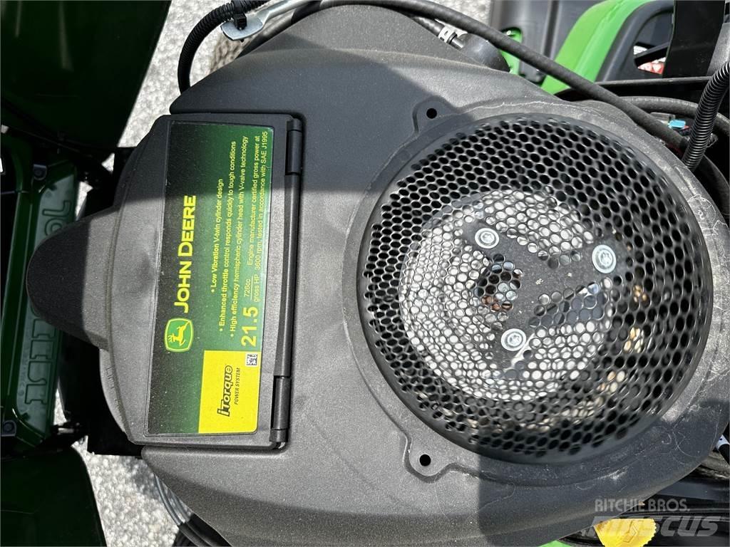 John Deere X370 Kompakt traktorok