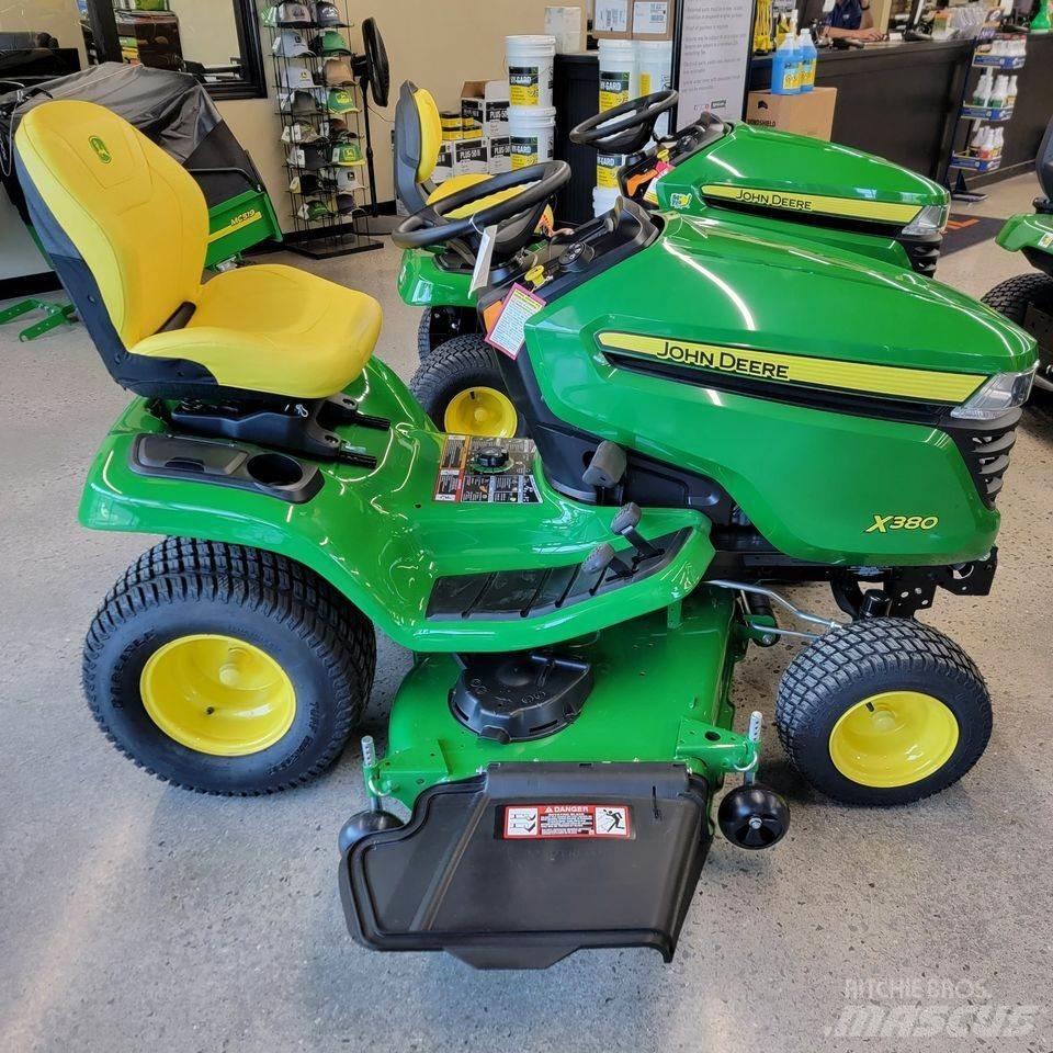 John Deere X380 Kompakt traktorok