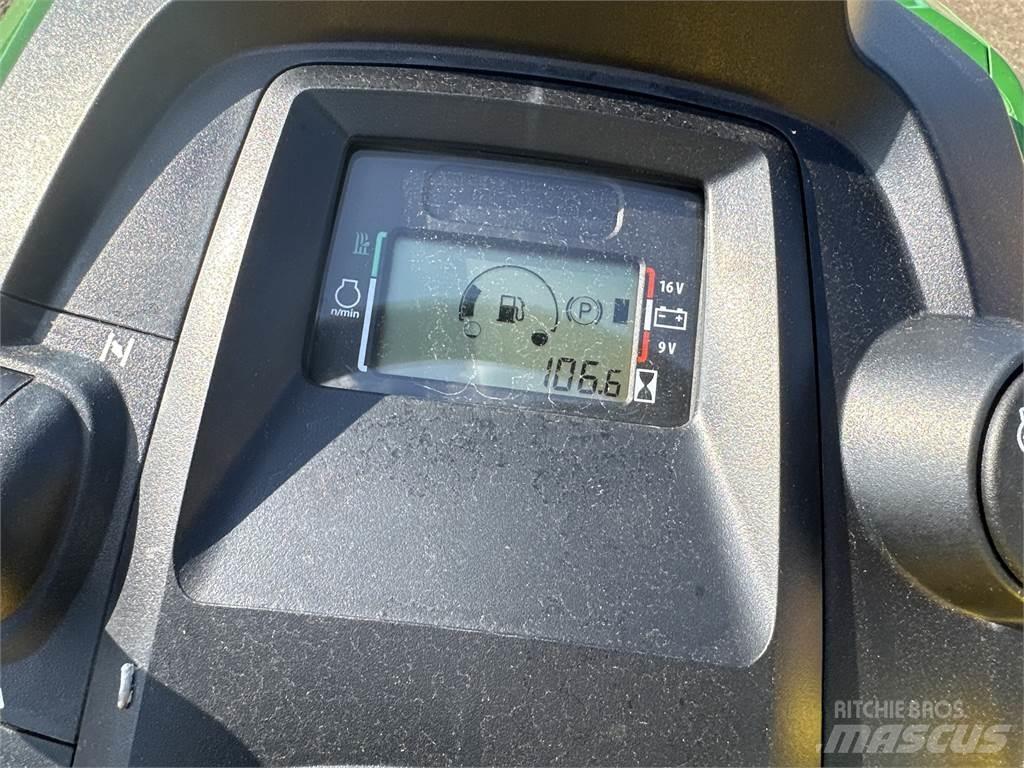 John Deere x380 Kompakt traktorok