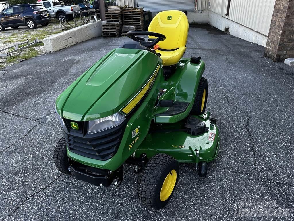 John Deere X380 Kompakt traktorok
