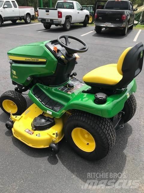 John Deere X380 Kompakt traktorok