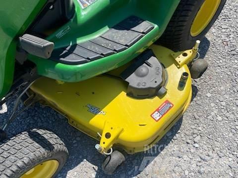 John Deere X380 Kompakt traktorok