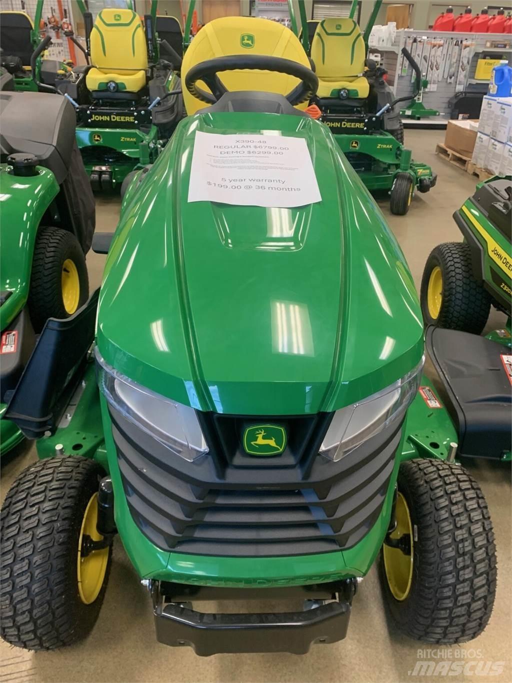 John Deere X390 Kompakt traktorok