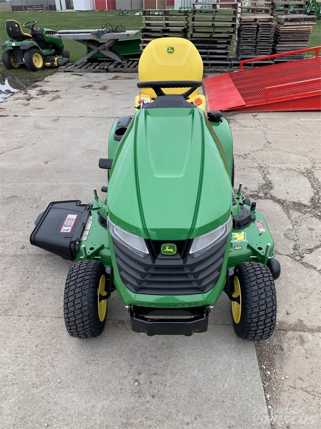 John Deere X390 Kompakt traktorok
