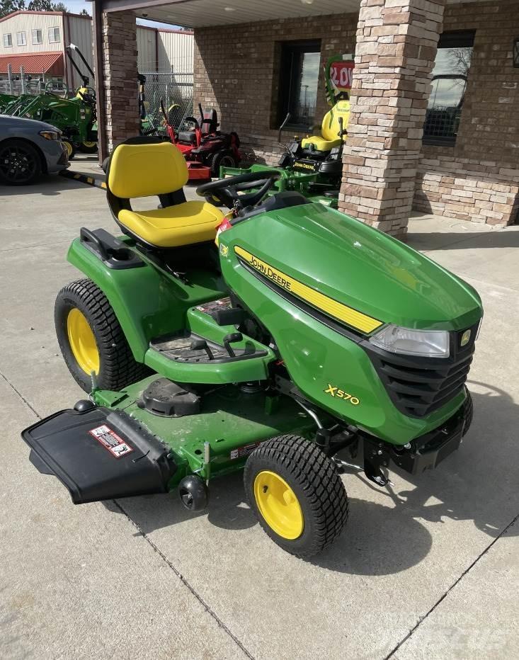John Deere X570 Kompakt traktorok