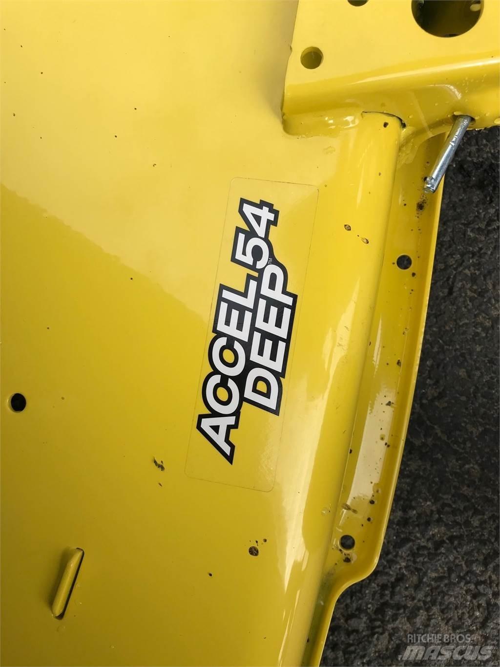 John Deere X570 Kompakt traktorok