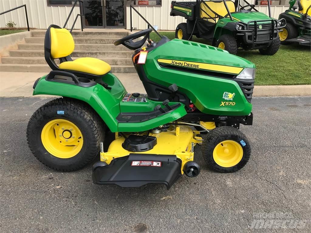 John Deere X570 Kompakt traktorok