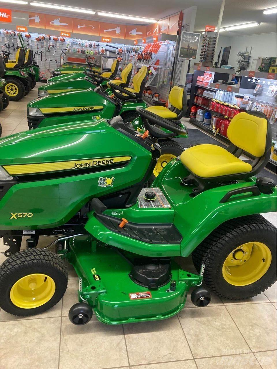 John Deere X570 Kompakt traktorok