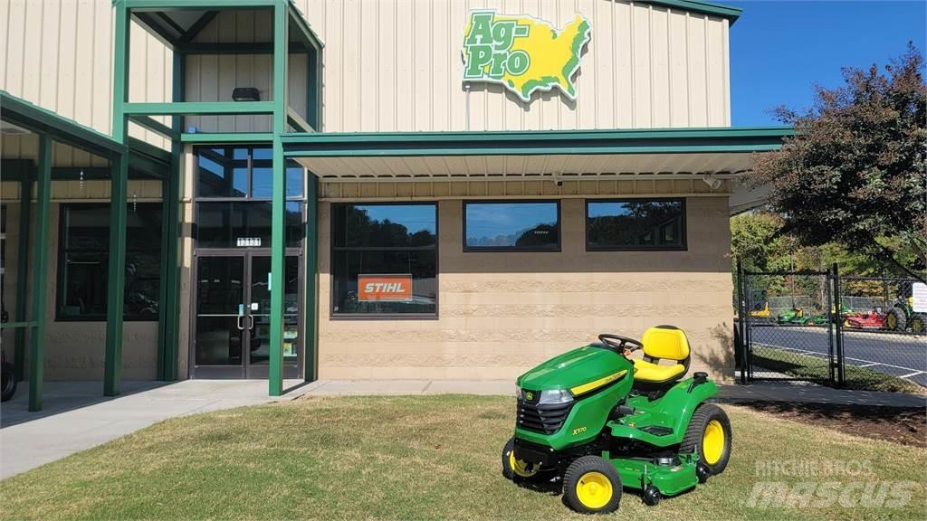 John Deere X570 Kompakt traktorok